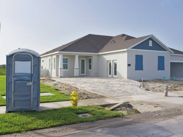 Porta potty delivery and setup in Oak Ridge, FL